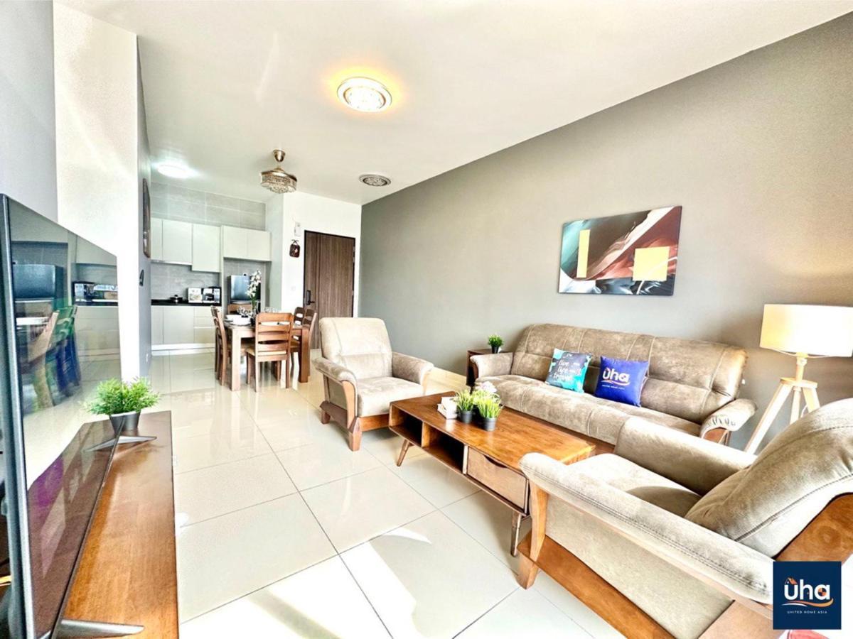 Apartment Twin Tower By Uha *