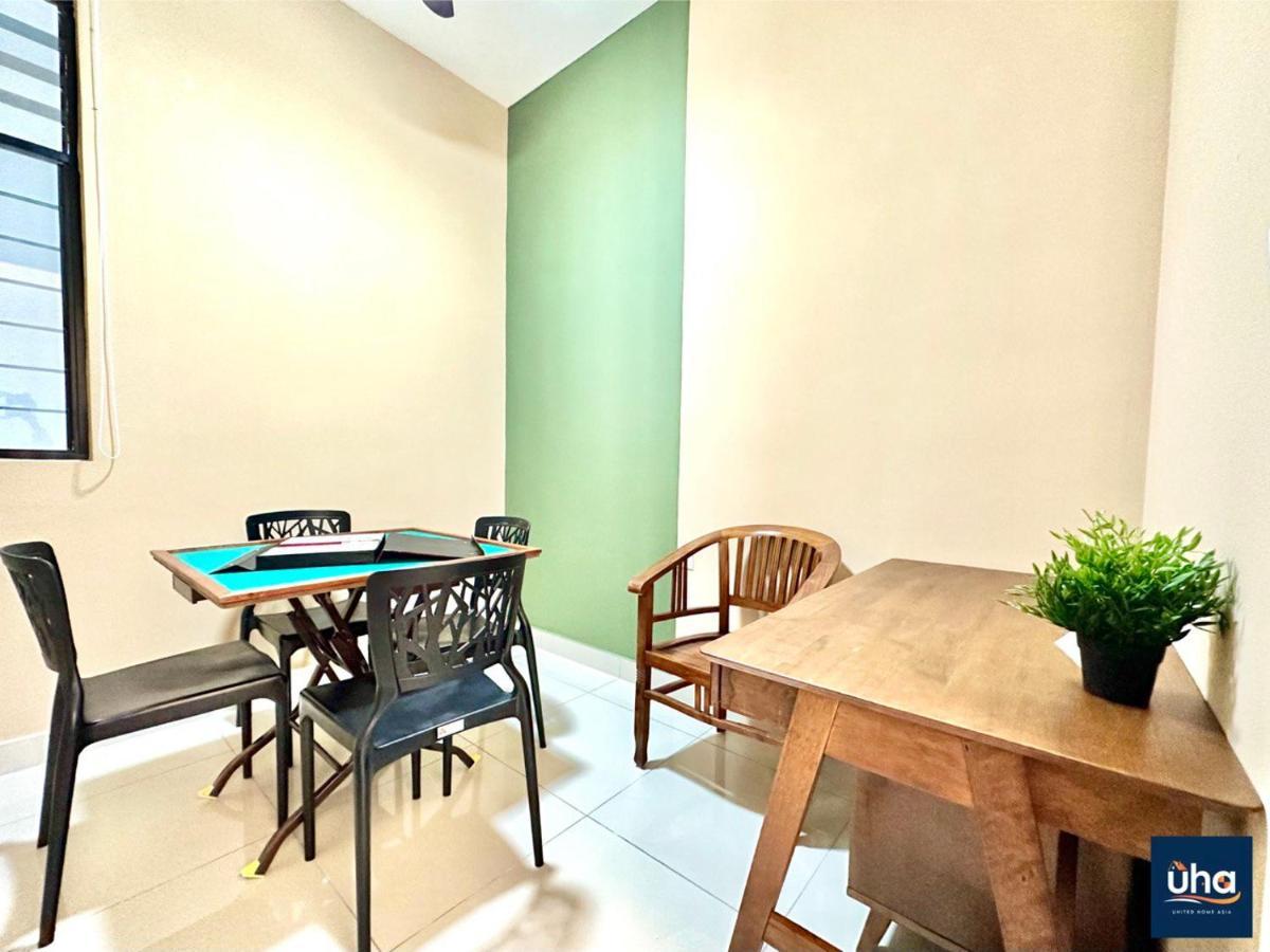 Apartment Twin Tower By Uha *