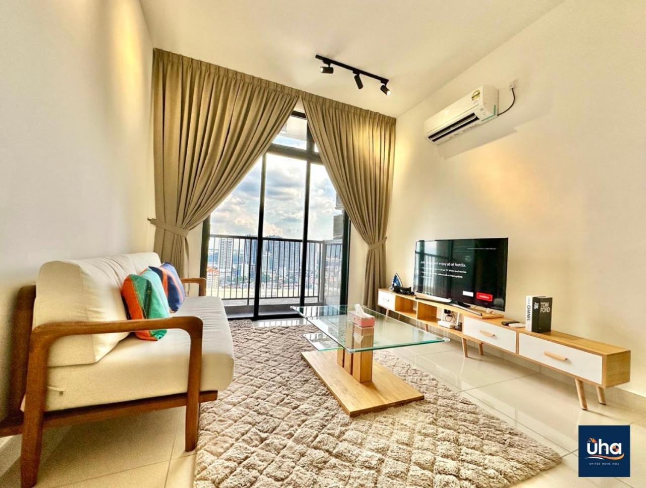 Apartment Twin Tower By Uha *