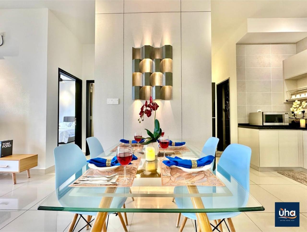 Apartment Twin Tower By Uha *